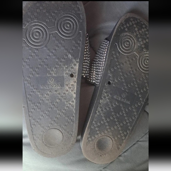 COPY - Candies Womens black diamond rhinestone slides - Picture 7 of 7